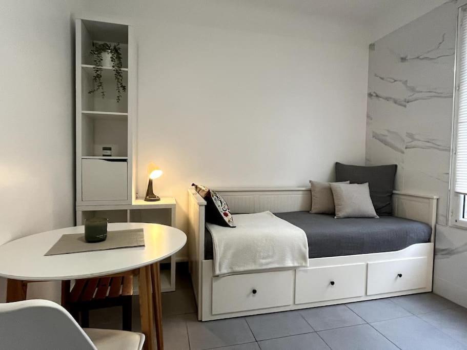Charmant Studio Parisien Au Coeur Du 15E Arrondissement Buitenkant foto